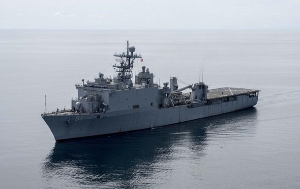 В Черное море вошел десантный корабль США