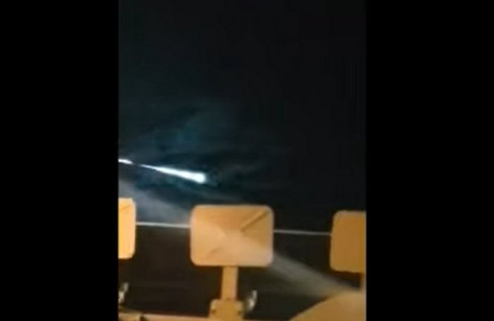 В небе над Австралией заметили огненный шар