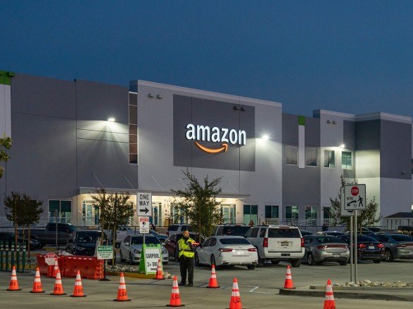 Amazon оштрафовали из-за Украины