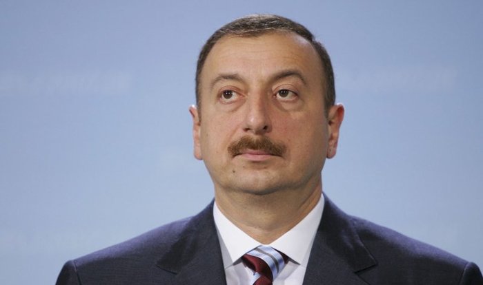 Алиев вступился за Пашиняна из-за армии Армении