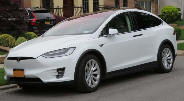 В Южной Корее расследуют ДТП с участием Tesla Model X