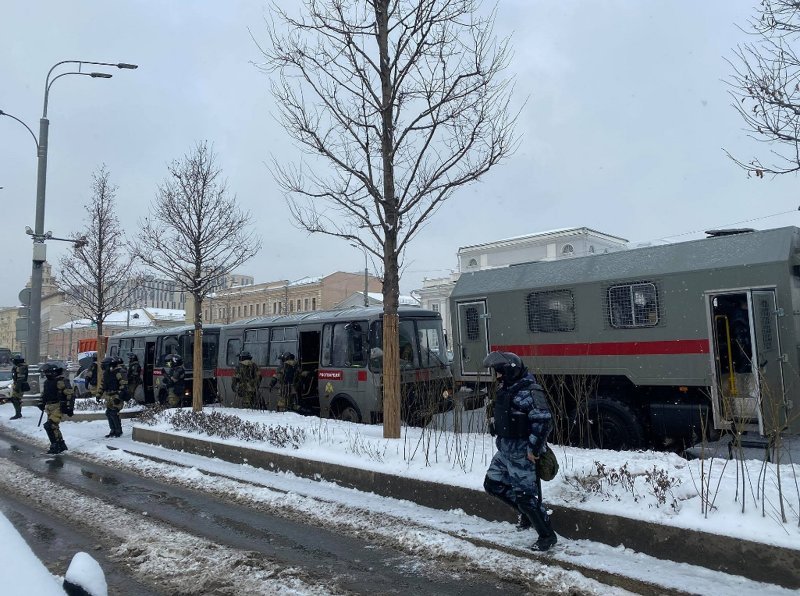 В центре Москвы практически нет пешеходов из-за ограничений