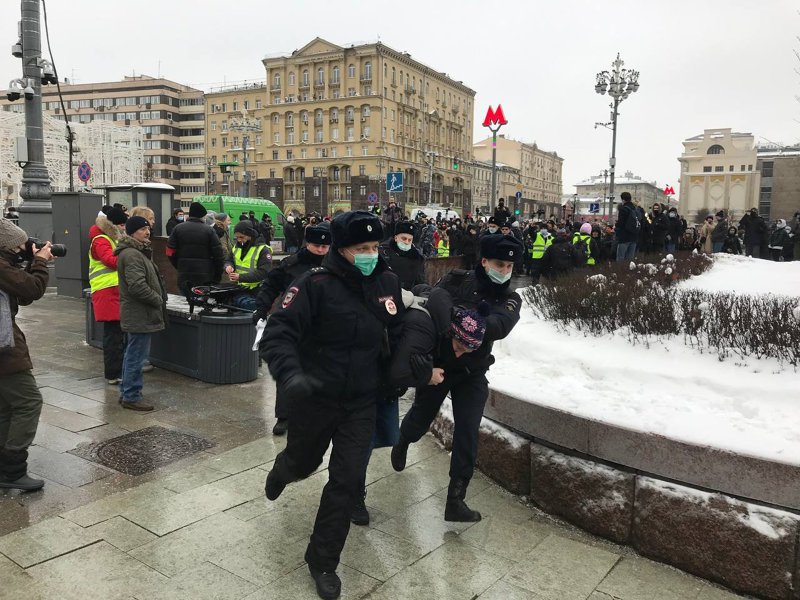 Протесты Навального: в Москве начались задержания