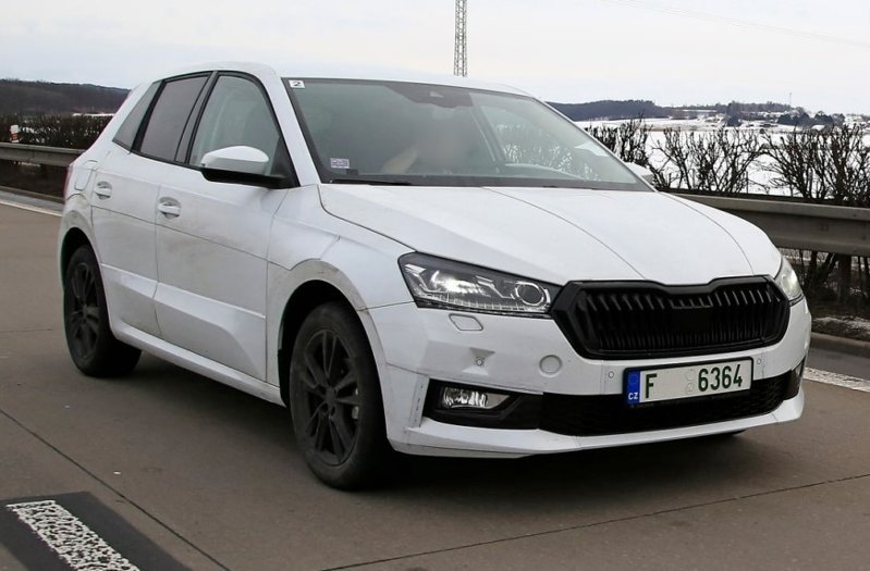 Новая Skoda Fabia без камуфляжа: как выглядит хэтчбек