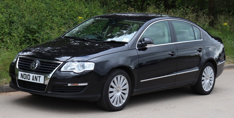 Volkswagen Passat взял на буксир 15-тонную фуру