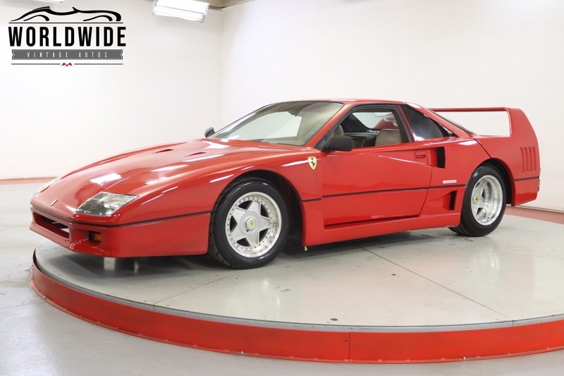 Подделка под Ferrari F40 удивила своим видом