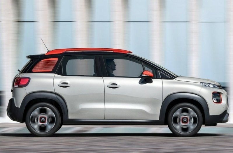 Кроссовер Citroen за $8000 поймали на дороге