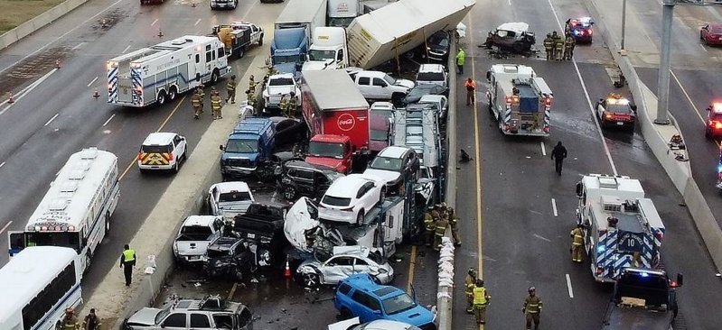 Ледяной дождь в США: смертельное ДТП с участием 130 авто