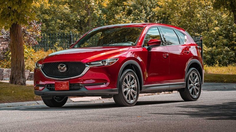 Новую Mazda CX-5 показали на первых изображениях