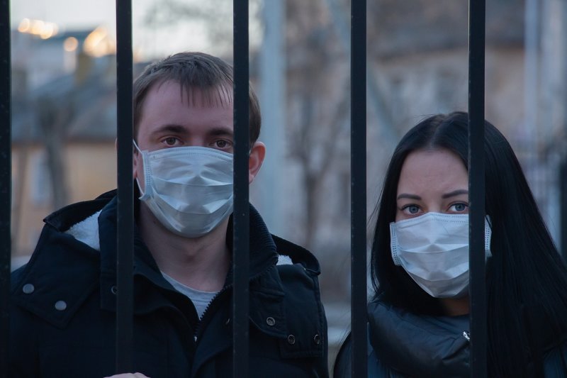 В более 80% случаев люди болеют коронавирусом бессимптомно