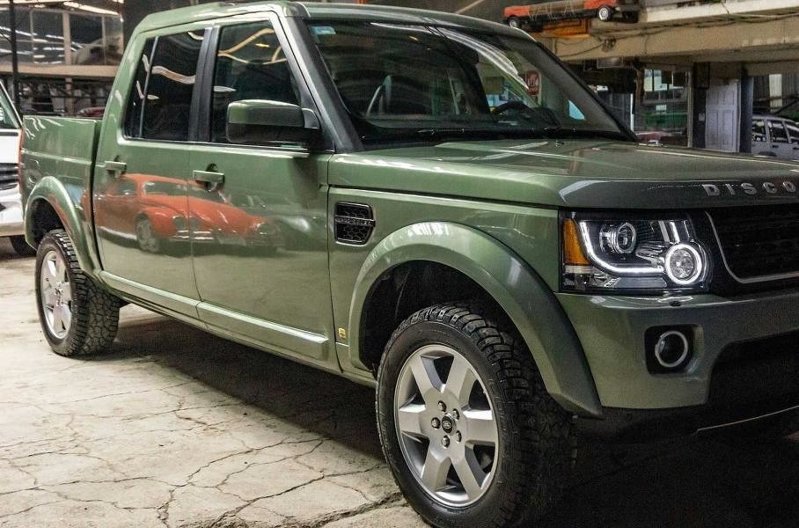 Старый Land Rover превратили в классный пикап