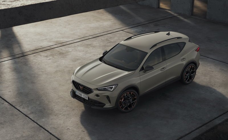 Cupra представила 390-сильный спортивный кроссовер
