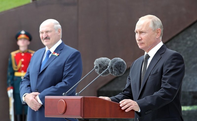 Путин и Лукашенко рассказали о перспективах производства вакцины