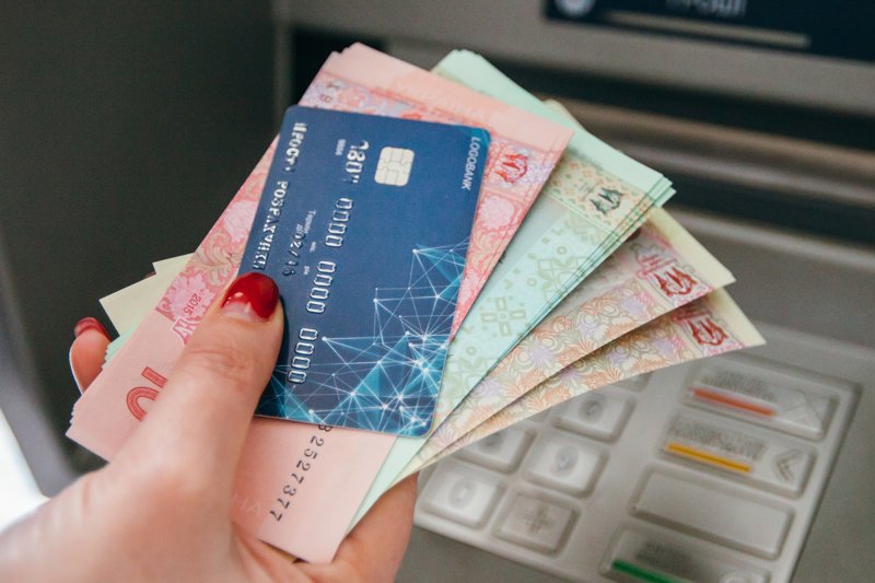 Какие знаки зодиака тратят слишком много денег