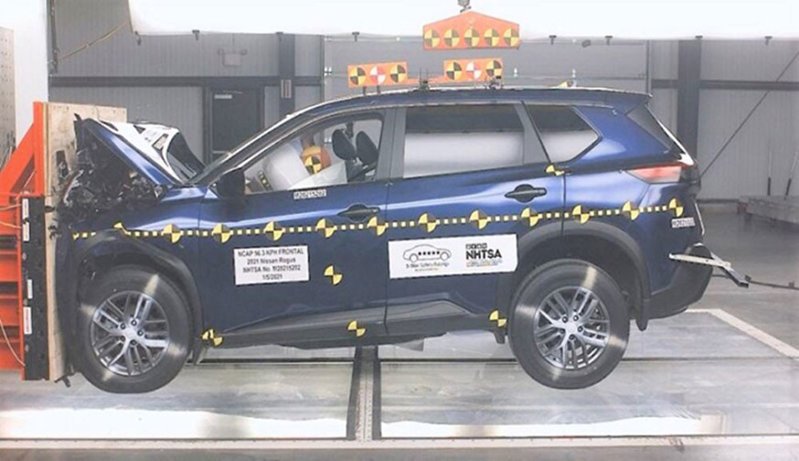 Nissan прокомментировал результаты краш-тестов нового Rogue
