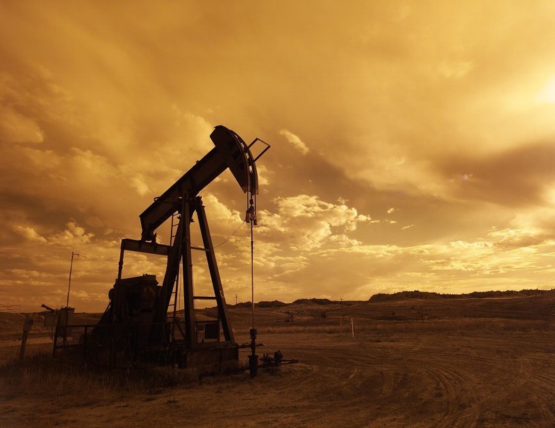 Россия сократила добычу нефти