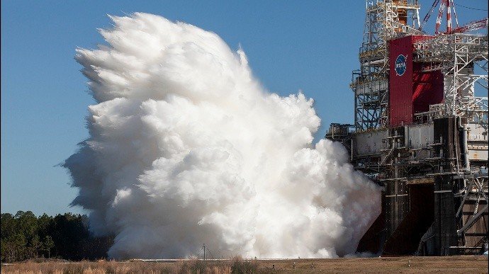 NASA успешно испытало ракету для полета на Луну