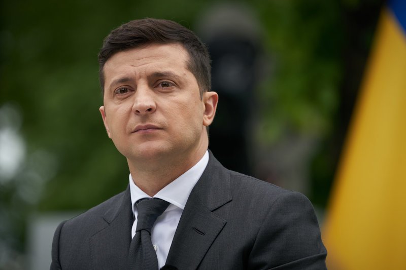 Зеленский заявил об информационной атаке на AstraZeneca
