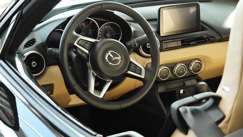 Hurtan показал репликар на основе Mazda MX-5