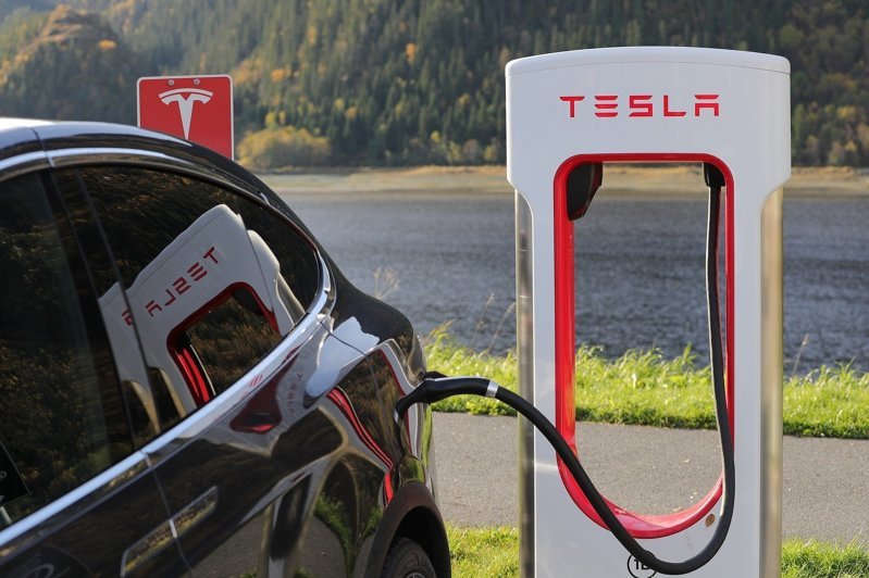Tesla столкнулась с проблемой на крупнейшем рынке Европы