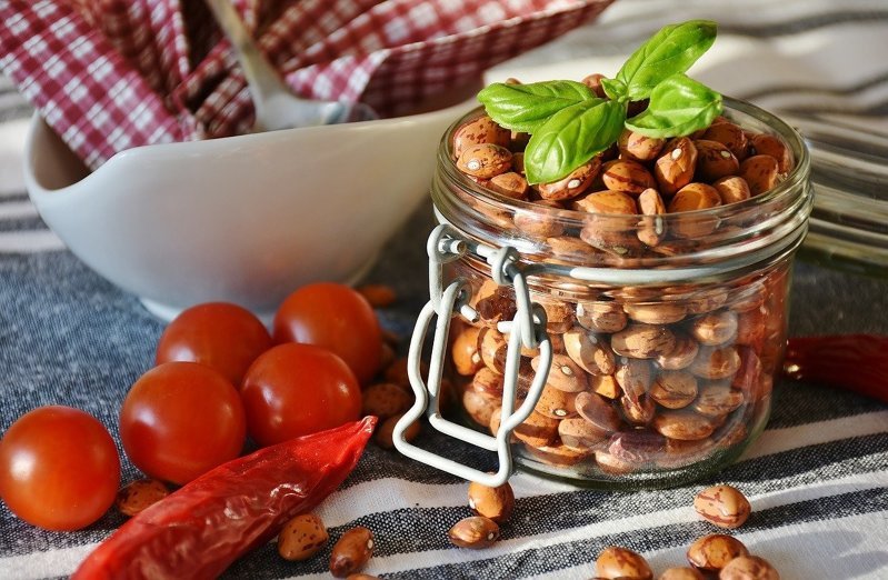 Диетолог назвала продукты, которые помогают выспаться