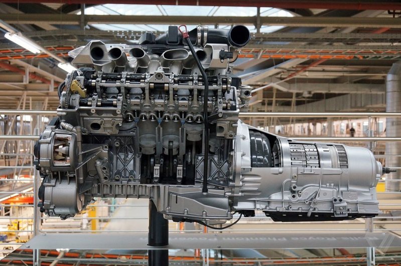 "Трансмашхолдинг" заявил о разочаровании из-за срыва сделки с Rolls-Royce