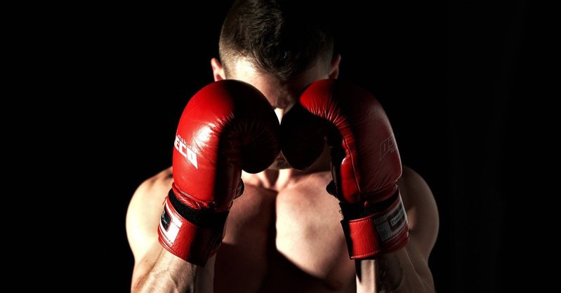 Юный боксер погиб во время боя на чемпионате мира