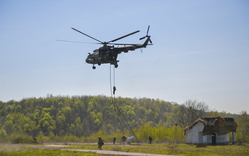 Разведка Украины сообщила о стягивании российских войск к границе
