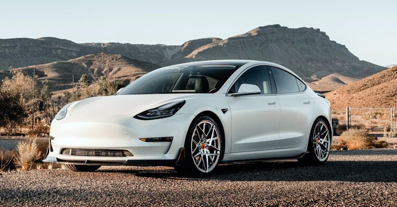 Автомобили Tesla подорвали доверие американских сенаторов