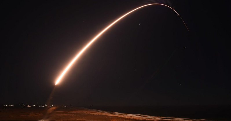 США провели неудачные испытания баллистической ракеты