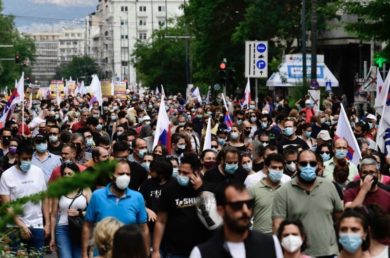 В Греции бастуют против сокращения рабочей недели
