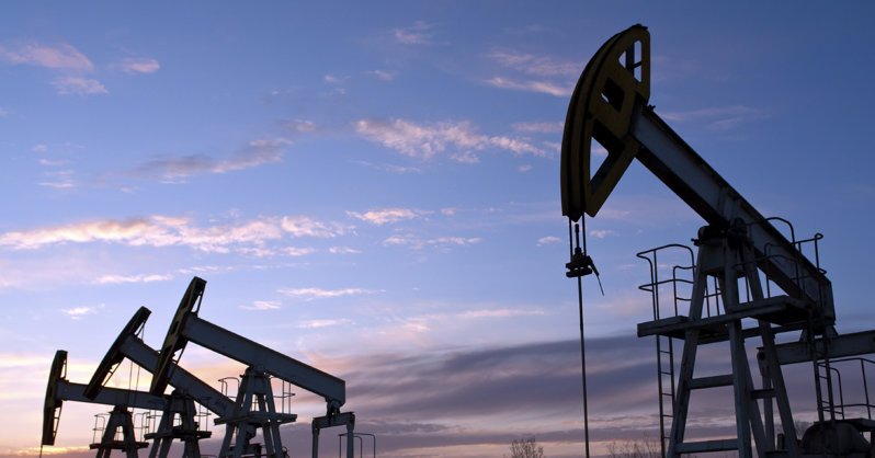 Нефть подешевела до рекордного уровня