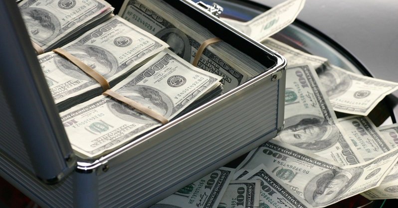 Бывшие жены главных богачей мира скинулись на благотворительность