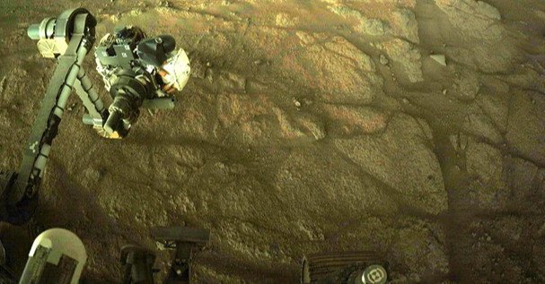 Ровер NASA занялся поисками жизни на Марсе