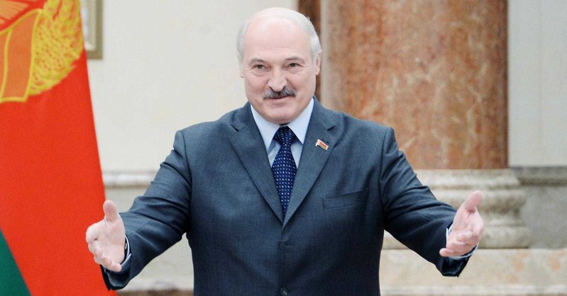 Лукашенко сообщил, когда признает Крым российским