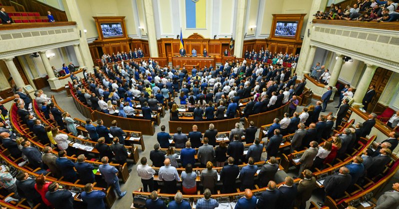 В Раде зарегистрировали законопроект о переходном периоде на Донбассе и в Крыму