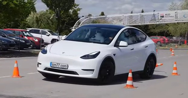 Tesla Model Y проверили на "лосином тесте"