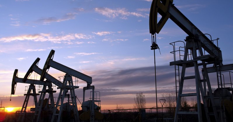 Стоимость нефти достигла максимума за 1,5 месяца