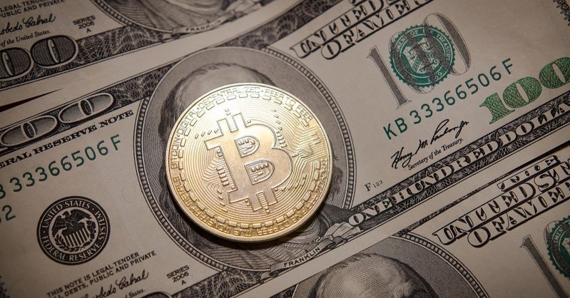 Курс биткоина резко упал