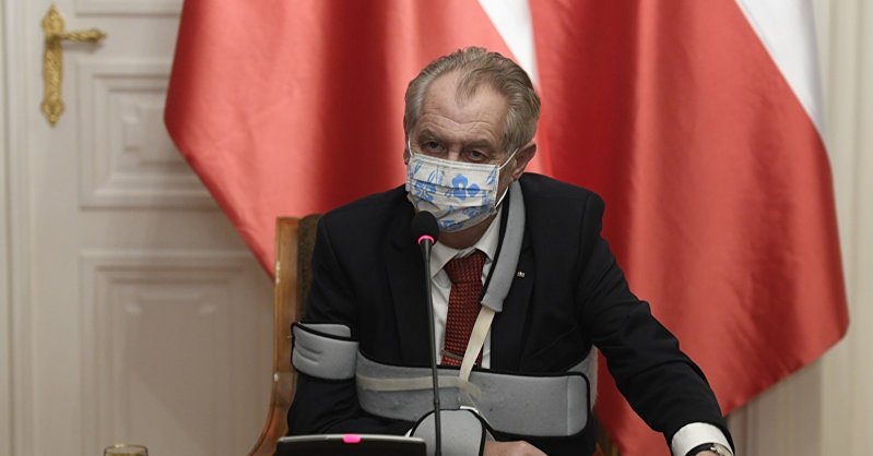 Президент Чехии планирует управлять страной из реанимации