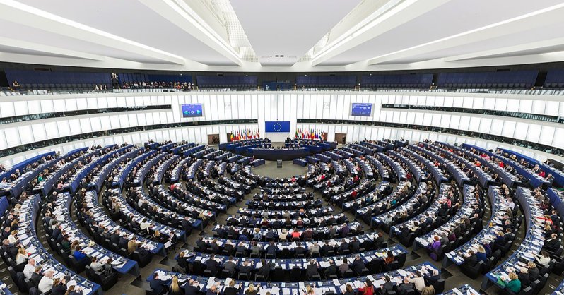 В Европарламенте допустили возможность блокировки выплат Польше