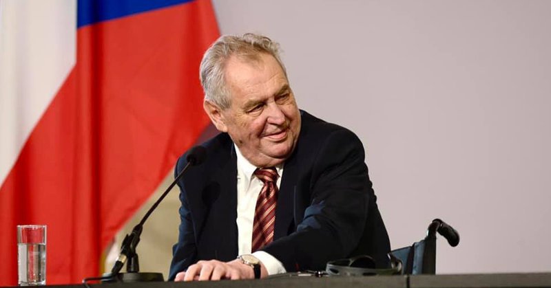 Президент Чехии переведен из реанимации в обычную палату