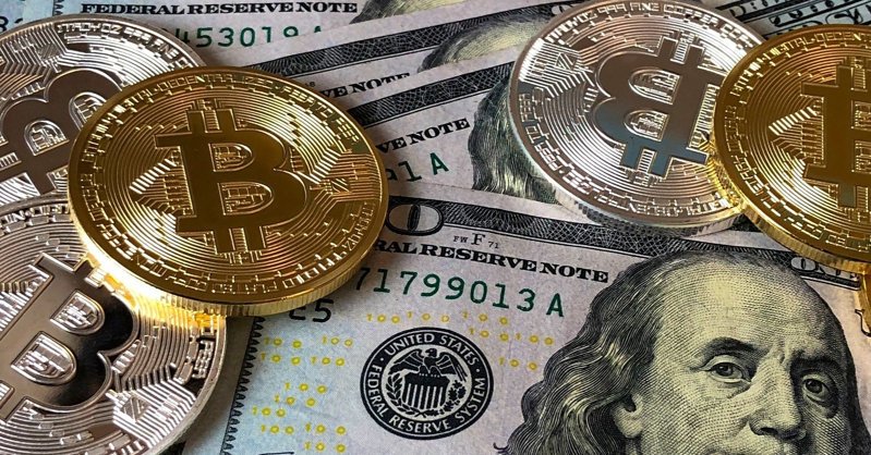Курс биткоина резко упал