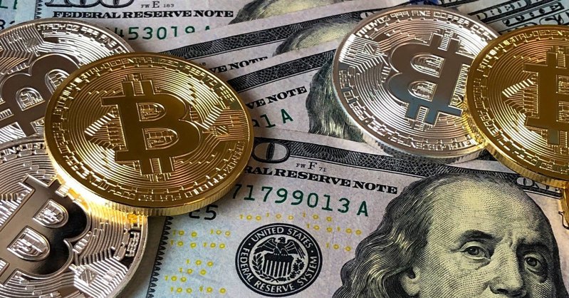 Биткоин после обновления исторического максимума резко подешевел
