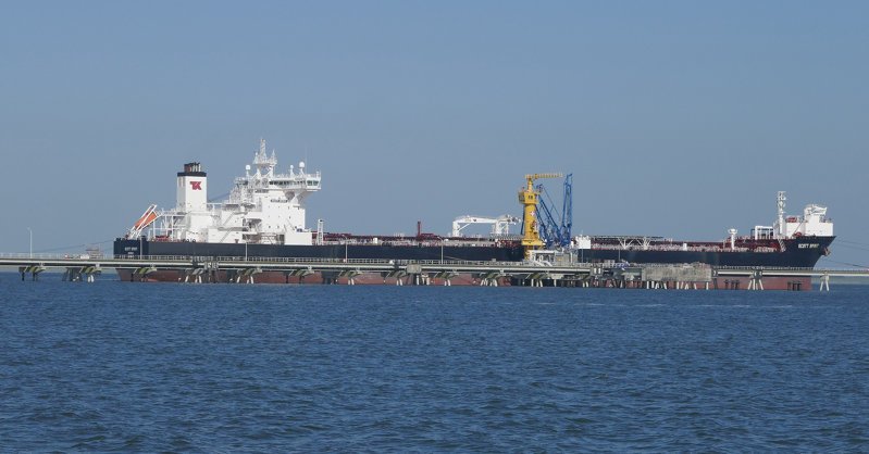 Великобритания просит Катар о поставках газа на экстренный случай