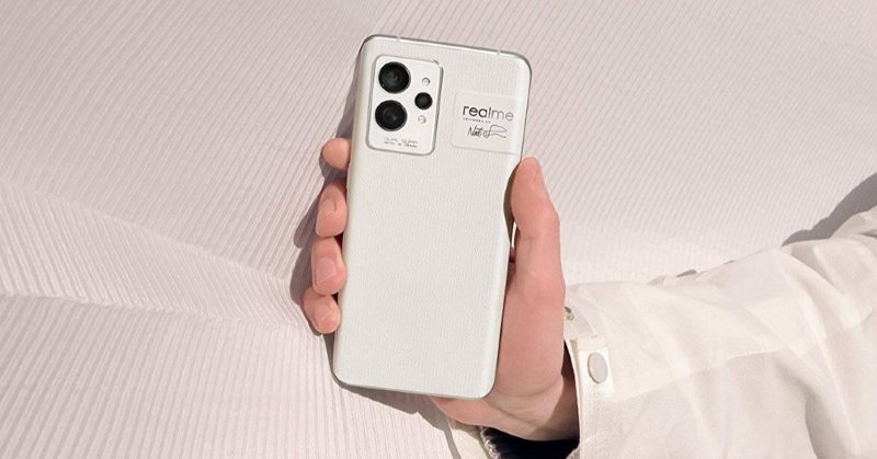 Realme показала первый в мире экологичный смартфон