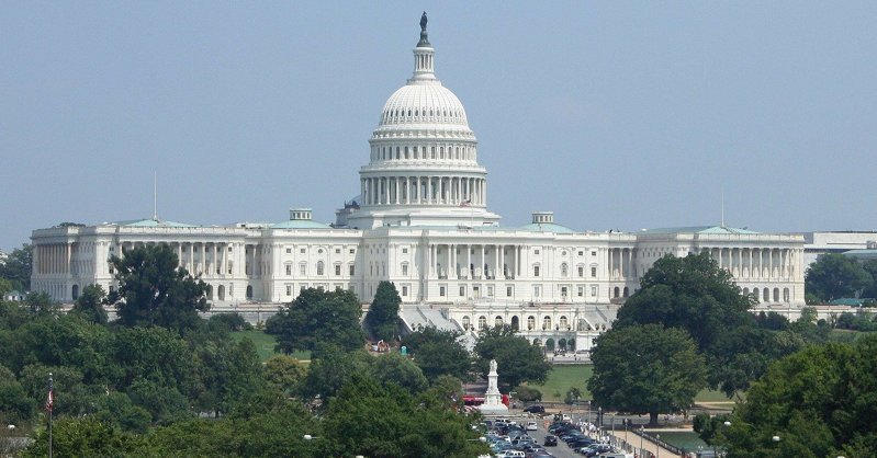 Сенаторы продлили финансирование правительства США