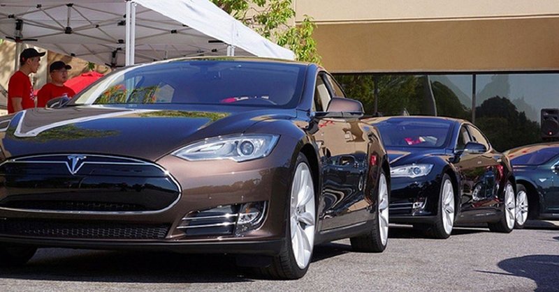 Tesla проехала на экспериментальной батарее в два раза больше нормы