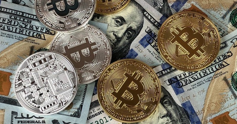 Курс биткоина резко упал