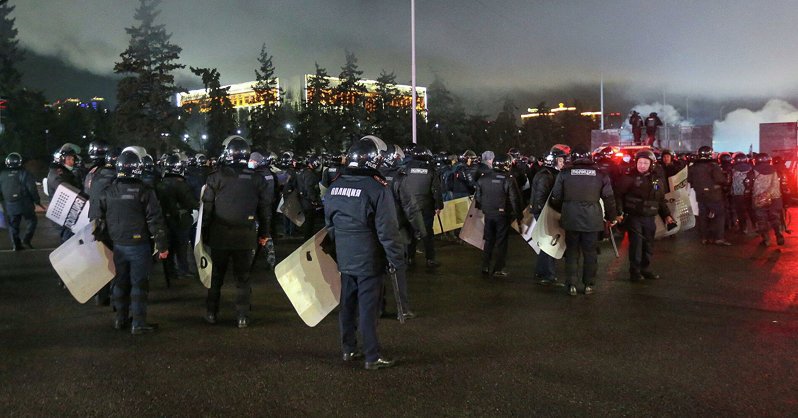 В Алматы нашли захоронения участников демонстраций